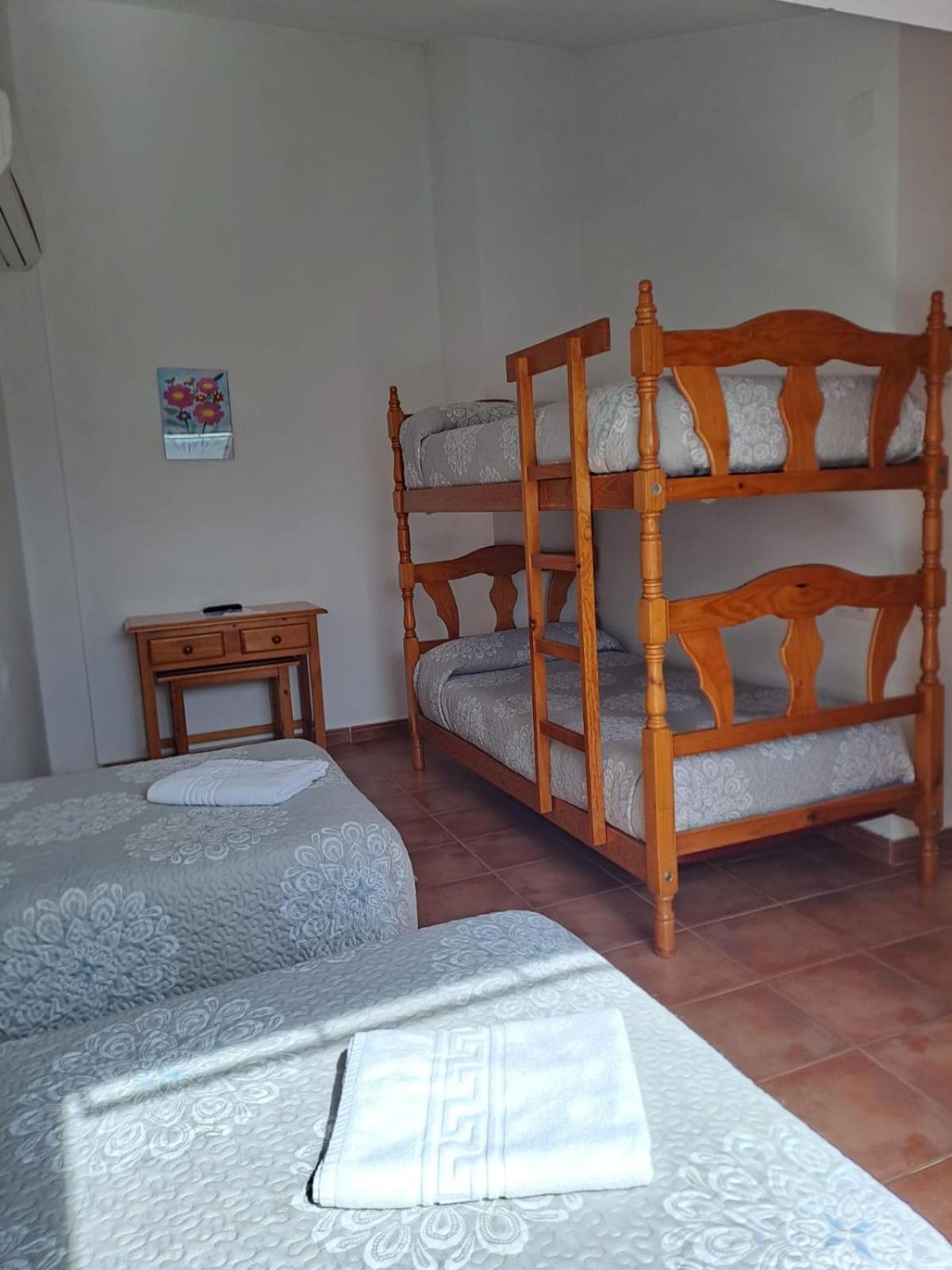 Hotel Delicias à Peraltilla Extérieur photo
